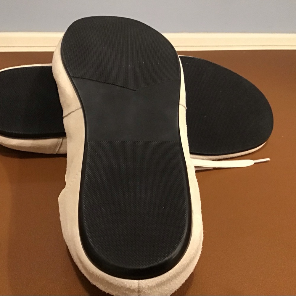 Women's Cream Sneakers SZ 8 1/2 - Picture 7 of 7